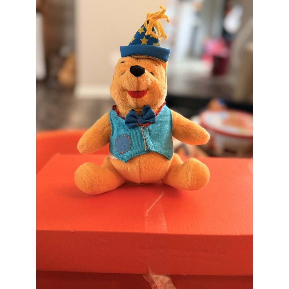 Vintage 1998 Mattel Disney Dressing Fun Surprise Party Pooh Plush Toy 8" Loose